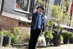 Amsterdam 18 april 2023
Peter Faber doet boodschappen in het centrum van Amsterdam