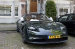 Amsterdam 13 mei 2023
Prins Maurits heeft speciale kappen om zijn spiegels van zijn porsche Taycan .
Door die kappen kunnen de spiegels niet gepikt worden.