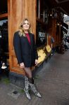 Amsterdam 20 april 2023
Prinses Eloise van Oranje onderweg naar feestje van blad de Linda in een cafe in het centrum van Amsterdam waar een bier gepresenteerd wordt.