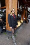 Amsterdam 20 april 2023
Prinses Eloise van Oranje onderweg naar feestje van blad de Linda in een cafe in het centrum van Amsterdam waar een bier gepresenteerd wordt.