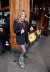 Amsterdam 20 april 2023
Prinses Eloise van Oranje onderweg naar feestje van blad de Linda in een cafe in het centrum van Amsterdam waar een bier gepresenteerd wordt.