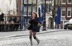 Amsterdam 20 april 2023
Prinses Eloise van Oranje onderweg naar feestje van blad de Linda in een cafe in het centrum van Amsterdam waar een bier gepresenteerd wordt.