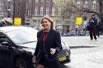 Amsterdam 20 april 2023
Prinses Eloise van Oranje onderweg naar feestje van blad de Linda in een cafe in het centrum van Amsterdam waar een bier gepresenteerd wordt.