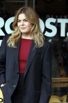 Amsterdam 20 april 2023
Prinses Eloise van Oranje onderweg naar feestje van blad de Linda in een cafe in het centrum van Amsterdam waar een bier gepresenteerd wordt.