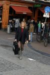 Amsterdam 20 april 2023
Prinses Eloise van Oranje onderweg naar feestje van blad de Linda in een cafe in het centrum van Amsterdam waar een bier gepresenteerd wordt.