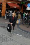 Amsterdam 20 april 2023
Prinses Eloise van Oranje onderweg naar feestje van blad de Linda in een cafe in het centrum van Amsterdam waar een bier gepresenteerd wordt.