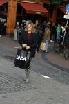 Amsterdam 20 april 2023
Prinses Eloise van Oranje onderweg naar feestje van blad de Linda in een cafe in het centrum van Amsterdam waar een bier gepresenteerd wordt.