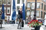 Amsterdam 20 april 2023
Prinses Eloise van Oranje onderweg naar feestje van blad de Linda in een cafe in het centrum van Amsterdam waar een bier gepresenteerd wordt.
