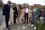 Amsterdam 15 april 2023
Robert Doornbos en Chantal Bles zijn vandaag op een prachtige salonboot getrouwd.
Rene v Dam met zijn vrouw , Sebastiaan v Dam met vrouw Nicolette v dam en man Bas Smit en de broer van Chantal Bles Michael Bles met vriendin