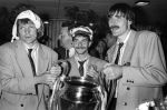 Eindhoven, 26 Mei 1988
PSV Europees Kampioen Seizoen 1987-1988
Vliegveld-Gemeentehuis
Soren Lerby-Jan Heintze-Ivan Nielsen