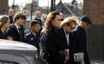 Amsterdam 15 april 2023
Herdenkingstdienst vooraf aan de begrafenis van Huub Oosterhuis in de Westertoren . Daarna gingen ze met de boot naar begraafplaats Zorgvlied.
Aanwezig oa Trijntje Oosterhuis met kinderen en partner Alvin Lewis , Tjeerd Oosterhuis en vrouw Edsilia Rombley met kinderen en moeder en de partner van Huub Oosterhuis