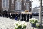 Amsterdam 15 april 2023
Herdenkingstdienst vooraf aan de begrafenis van Huub Oosterhuis in de Westertoren . Daarna gingen ze met de boot naar begraafplaats Zorgvlied