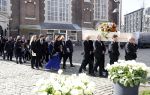 Amsterdam 15 april 2023
Herdenkingstdienst vooraf aan de begrafenis van Huub Oosterhuis in de Westertoren . Daarna gingen ze met de boot naar begraafplaats Zorgvlied