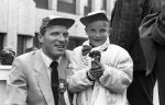 Haarlem, Eindhoven, 23 Mei 1987
Haarlem-PSV 0-3
Landskampioen 1986-1987
Optocht en Gemeentehuis
Willy v d Kerkhof met zoontje Mike v d Kerkhof