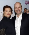 Amsterdam 3 april 2024
Amsterdamse premiere van Mamma Mia in het DeLaMar theater. Anouk v Nes met partner