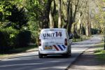 Huizen 6 april 2024
In de wijk waar het huis van Linda de Mol staat rijdt continue een wagn van beveiligingsbedrijf rond.