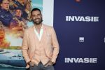 Amsterdam 8 april 2024
Premiere Invasie in Pathe Arena met oa Tarikh Jansen Ortal Vriend Raymond Thiry Gijs Scholten v Aschat Jasha Rudge Gijs Blom Fedja v Huet . Bobby Boermans is de regisseur. Bjorn Remmerswaal