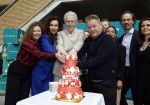 Amsterdam 12 april 2024
Castpresentatie musical De Koning van Amsterdam in de Centrale Markthal, de cast waar onder Margot Ros, Anne Lamsvelt, Hajo Bruins, Martijn Fischer, Sabri Saad el Hamus, Rosa Da Silva, Pepijn Schoneveld, Julia Herfst.