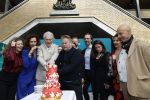 Amsterdam 12 april 2024
Castpresentatie musical De Koning van Amsterdam in de Centrale Markthal, de cast waar onder Margot Ros, Anne Lamsvelt, Hajo Bruins, Martijn Fischer, Sabri Saad el Hamus, Rosa Da Silva, Pepijn Schoneveld, Julia Herfst.