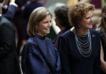 Amsterdam 18 april 2024
Contraprestatie
Koning Felipe en Koningin Letizia bieden het Koninklijk Paar een receptie aan in Museum STRAAT in Amsterdam. Hierbij is ook de Prinses van Oranje aanwezig. Tijdens de receptie openen de Koninklijke Paren een expositie van tien Spaanse en Nederlandse muurschilders. De tentoonstelling is tot en met 2 juni te bezoeken. Na de receptie neemt het Koninklijk Paar afscheid van de Spaanse Koning en Koningin. Aanwezig Koning Felipe Koningin Letizia Koning Willem Alexnader Koningin Maxima Prinses Amalia Prinses Margriet en Mr Pieter v Vollenhoven. Eveline v d Bent ( oude kindermeisje Prinses Amalia)
