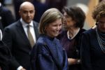 Amsterdam 18 april 2024
Contraprestatie
Koning Felipe en Koningin Letizia bieden het Koninklijk Paar een receptie aan in Museum STRAAT in Amsterdam. Hierbij is ook de Prinses van Oranje aanwezig. Tijdens de receptie openen de Koninklijke Paren een expositie van tien Spaanse en Nederlandse muurschilders. De tentoonstelling is tot en met 2 juni te bezoeken. Na de receptie neemt het Koninklijk Paar afscheid van de Spaanse Koning en Koningin. Aanwezig Koning Felipe Koningin Letizia Koning Willem Alexnader Koningin Maxima Prinses Amalia Prinses Margriet en Mr Pieter v Vollenhoven. Eveline v d Bent