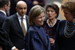 Amsterdam 18 april 2024
Contraprestatie
Koning Felipe en Koningin Letizia bieden het Koninklijk Paar een receptie aan in Museum STRAAT in Amsterdam. Hierbij is ook de Prinses van Oranje aanwezig. Tijdens de receptie openen de Koninklijke Paren een expositie van tien Spaanse en Nederlandse muurschilders. De tentoonstelling is tot en met 2 juni te bezoeken. Na de receptie neemt het Koninklijk Paar afscheid van de Spaanse Koning en Koningin. Aanwezig Koning Felipe Koningin Letizia Koning Willem Alexnader Koningin Maxima Prinses Amalia Prinses Margriet en Mr Pieter v Vollenhoven. Eveline v d Bent