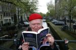 Amsterdam 9 april 2024
Harry Slinger met de schrijver van zijn boek Edwin Gitsels in de Jordaan waar Harry geboren is .