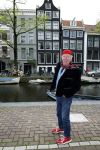 Amsterdam 9 april 2024
Harry Slinger met de schrijver van zijn boek Edwin Gitsels in de Jordaan waar Harry geboren is .