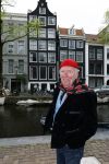 Amsterdam 9 april 2024
Harry Slinger met de schrijver van zijn boek Edwin Gitsels in de Jordaan waar Harry geboren is .