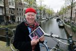 Amsterdam 9 april 2024
Harry Slinger met de schrijver van zijn boek Edwin Gitsels in de Jordaan waar Harry geboren is .