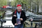 Amsterdam 9 april 2024
Harry Slinger met de schrijver van zijn boek Edwin Gitsels in de Jordaan waar Harry geboren is .