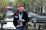Amsterdam 9 april 2024
Harry Slinger met de schrijver van zijn boek Edwin Gitsels in de Jordaan waar Harry geboren is .