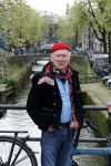 Amsterdam 9 april 2024
Harry Slinger met de schrijver van zijn boek Edwin Gitsels in de Jordaan waar Harry geboren is .