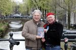 Amsterdam 9 april 2024
Harry Slinger met de schrijver van zijn boek Edwin Gitsels in de Jordaan waar Harry geboren is .