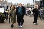 Amsterdam 21 april 2024
Jordy Huisman van Kris Kross Amsterdam viert zijn 40e verjaardag met een boottocht door de grachten van Amsterdam. Henny Huisman met zijn vrouw Lia