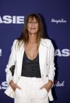 Amsterdam 8 april 2024
Premiere Invasie in Pathe Arena met oa Tarikh Jansen Ortal Vriend Raymond Thiry Gijs Scholten v Aschat Jasha Rudge Gijs Blom Fedja v Huet . Bobby Boermans is de regisseur. Isa Hoes kwam met haar kinderen Vlinder Kamerling en Merlijn Kamerling