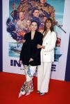 Amsterdam 8 april 2024
Premiere Invasie in Pathe Arena met oa Tarikh Jansen Ortal Vriend Raymond Thiry Gijs Scholten v Aschat Jasha Rudge Gijs Blom Fedja v Huet . Bobby Boermans is de regisseur. Isa Hoes kwam met haar kinderen Vlinder Kamerling en Merlijn Kamerling
