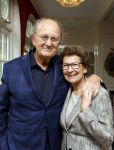 Amsterdam 23 april 2024
Boekpresntatie Andre v Duin in het Apollo first hotel. Joop v d Ende kwam met zijn vrouw Janine v d Ende