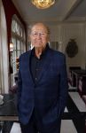 Amsterdam 23 april 2024
Boekpresntatie Andre v Duin in het Apollo first hotel. Joop v d Ende kwam met zijn vrouw Janine v d Ende