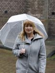 Volendam 5 april 2024
Begrafenis Oma Jan Smit  Jenny Smit en Monique Smit in de kerk in Volendam . Karin Riethoven
