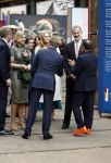 Amsterdam 18 april 2024
Contraprestatie
Koning Felipe en Koningin Letizia bieden het Koninklijk Paar een receptie aan in Museum STRAAT in Amsterdam. Hierbij is ook de Prinses van Oranje aanwezig. Tijdens de receptie openen de Koninklijke Paren een expositie van tien Spaanse en Nederlandse muurschilders. De tentoonstelling is tot en met 2 juni te bezoeken. Na de receptie neemt het Koninklijk Paar afscheid van de Spaanse Koning en Koningin. Aanwezig Koning Felipe Koningin Letizia Koning Willem Alexnader Koningin Maxima Prinses Amalia Prinses Margriet en Mr Pieter v Vollenhoven.