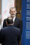 Amsterdam 18 april 2024
Contraprestatie
Koning Felipe en Koningin Letizia bieden het Koninklijk Paar een receptie aan in Museum STRAAT in Amsterdam. Hierbij is ook de Prinses van Oranje aanwezig. Tijdens de receptie openen de Koninklijke Paren een expositie van tien Spaanse en Nederlandse muurschilders. De tentoonstelling is tot en met 2 juni te bezoeken. Na de receptie neemt het Koninklijk Paar afscheid van de Spaanse Koning en Koningin. Aanwezig Koning Felipe Koningin Letizia Koning Willem Alexnader Koningin Maxima Prinses Amalia Prinses Margriet en Mr Pieter v Vollenhoven.