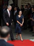 Amsterdam 18 april 2024
Contraprestatie
Koning Felipe en Koningin Letizia bieden het Koninklijk Paar een receptie aan in Museum STRAAT in Amsterdam. Hierbij is ook de Prinses van Oranje aanwezig. Tijdens de receptie openen de Koninklijke Paren een expositie van tien Spaanse en Nederlandse muurschilders. De tentoonstelling is tot en met 2 juni te bezoeken. Na de receptie neemt het Koninklijk Paar afscheid van de Spaanse Koning en Koningin. Aanwezig Koning Felipe Koningin Letizia Koning Willem Alexnader Koningin Maxima Prinses Amalia Prinses Margriet en Mr Pieter v Vollenhoven.