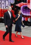 Amsterdam 18 april 2024
Contraprestatie
Koning Felipe en Koningin Letizia bieden het Koninklijk Paar een receptie aan in Museum STRAAT in Amsterdam. Hierbij is ook de Prinses van Oranje aanwezig. Tijdens de receptie openen de Koninklijke Paren een expositie van tien Spaanse en Nederlandse muurschilders. De tentoonstelling is tot en met 2 juni te bezoeken. Na de receptie neemt het Koninklijk Paar afscheid van de Spaanse Koning en Koningin. Aanwezig Koning Felipe Koningin Letizia Koning Willem Alexnader Koningin Maxima Prinses Amalia Prinses Margriet en Mr Pieter v Vollenhoven.