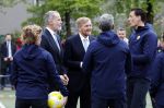 Amsterdam 17 april 2024
Staatsbezoek Nederland - Spanje met Koning Willem Alexander Koningin Maxima Koning Filipe en Koningin Letizia van Spanje aan Nederland . Koning Willem Alexander en Koning Felipe bezoeken Cruyff court in betondorp . oa aanwezig Jordy Cruijff Susila Cruijff Frank Rijkaard en Guus Hiddink.