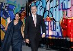 Amsterdam 18 april 2024
Contraprestatie
Koning Felipe en Koningin Letizia bieden het Koninklijk Paar een receptie aan in Museum STRAAT in Amsterdam. Hierbij is ook de Prinses van Oranje aanwezig. Tijdens de receptie openen de Koninklijke Paren een expositie van tien Spaanse en Nederlandse muurschilders. De tentoonstelling is tot en met 2 juni te bezoeken. Na de receptie neemt het Koninklijk Paar afscheid van de Spaanse Koning en Koningin. Aanwezig Koning Felipe Koningin Letizia Koning Willem Alexnader Koningin Maxima Prinses Amalia Prinses Margriet en Mr Pieter v Vollenhoven.