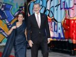Amsterdam 18 april 2024
Contraprestatie
Koning Felipe en Koningin Letizia bieden het Koninklijk Paar een receptie aan in Museum STRAAT in Amsterdam. Hierbij is ook de Prinses van Oranje aanwezig. Tijdens de receptie openen de Koninklijke Paren een expositie van tien Spaanse en Nederlandse muurschilders. De tentoonstelling is tot en met 2 juni te bezoeken. Na de receptie neemt het Koninklijk Paar afscheid van de Spaanse Koning en Koningin. Aanwezig Koning Felipe Koningin Letizia Koning Willem Alexnader Koningin Maxima Prinses Amalia Prinses Margriet en Mr Pieter v Vollenhoven.