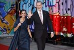 Amsterdam 18 april 2024
Contraprestatie
Koning Felipe en Koningin Letizia bieden het Koninklijk Paar een receptie aan in Museum STRAAT in Amsterdam. Hierbij is ook de Prinses van Oranje aanwezig. Tijdens de receptie openen de Koninklijke Paren een expositie van tien Spaanse en Nederlandse muurschilders. De tentoonstelling is tot en met 2 juni te bezoeken. Na de receptie neemt het Koninklijk Paar afscheid van de Spaanse Koning en Koningin. Aanwezig Koning Felipe Koningin Letizia Koning Willem Alexnader Koningin Maxima Prinses Amalia Prinses Margriet en Mr Pieter v Vollenhoven.