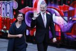 Amsterdam 18 april 2024
Contraprestatie
Koning Felipe en Koningin Letizia bieden het Koninklijk Paar een receptie aan in Museum STRAAT in Amsterdam. Hierbij is ook de Prinses van Oranje aanwezig. Tijdens de receptie openen de Koninklijke Paren een expositie van tien Spaanse en Nederlandse muurschilders. De tentoonstelling is tot en met 2 juni te bezoeken. Na de receptie neemt het Koninklijk Paar afscheid van de Spaanse Koning en Koningin. Aanwezig Koning Felipe Koningin Letizia Koning Willem Alexnader Koningin Maxima Prinses Amalia Prinses Margriet en Mr Pieter v Vollenhoven.