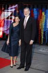 Amsterdam 18 april 2024
Contraprestatie
Koning Felipe en Koningin Letizia bieden het Koninklijk Paar een receptie aan in Museum STRAAT in Amsterdam. Hierbij is ook de Prinses van Oranje aanwezig. Tijdens de receptie openen de Koninklijke Paren een expositie van tien Spaanse en Nederlandse muurschilders. De tentoonstelling is tot en met 2 juni te bezoeken. Na de receptie neemt het Koninklijk Paar afscheid van de Spaanse Koning en Koningin. Aanwezig Koning Felipe Koningin Letizia Koning Willem Alexnader Koningin Maxima Prinses Amalia Prinses Margriet en Mr Pieter v Vollenhoven.